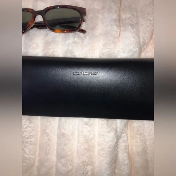 YSL Sunglasses - Picture 14 of 17